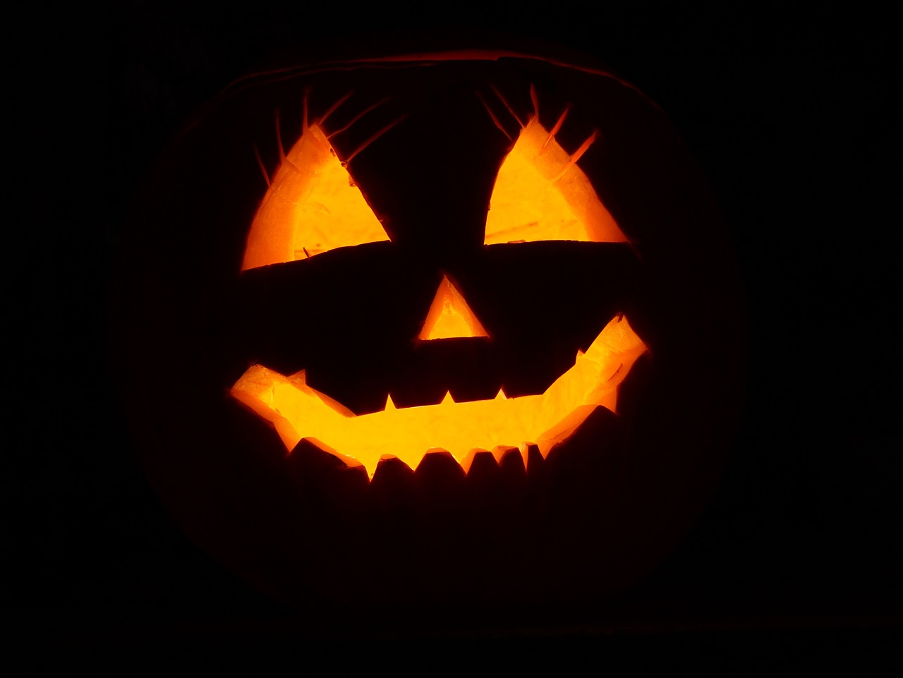 pumpkin, halloween, illuminated-2892303.jpg